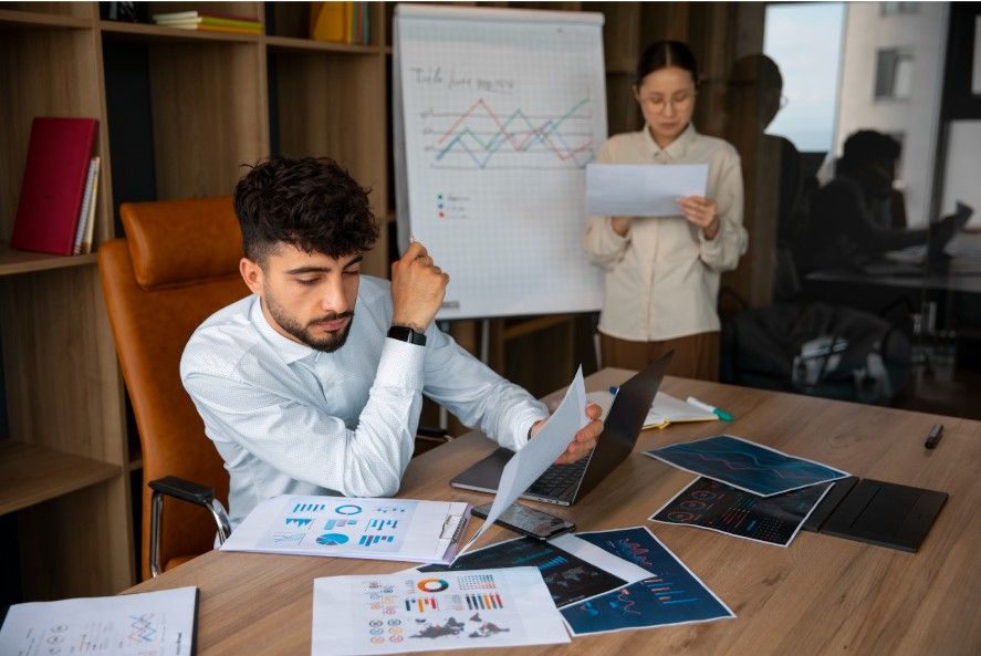 Lead Scoring para priorizar urgencia y viabilidad financiera