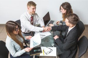 Red de consultores para potenciar equipos comerciales de alto valor